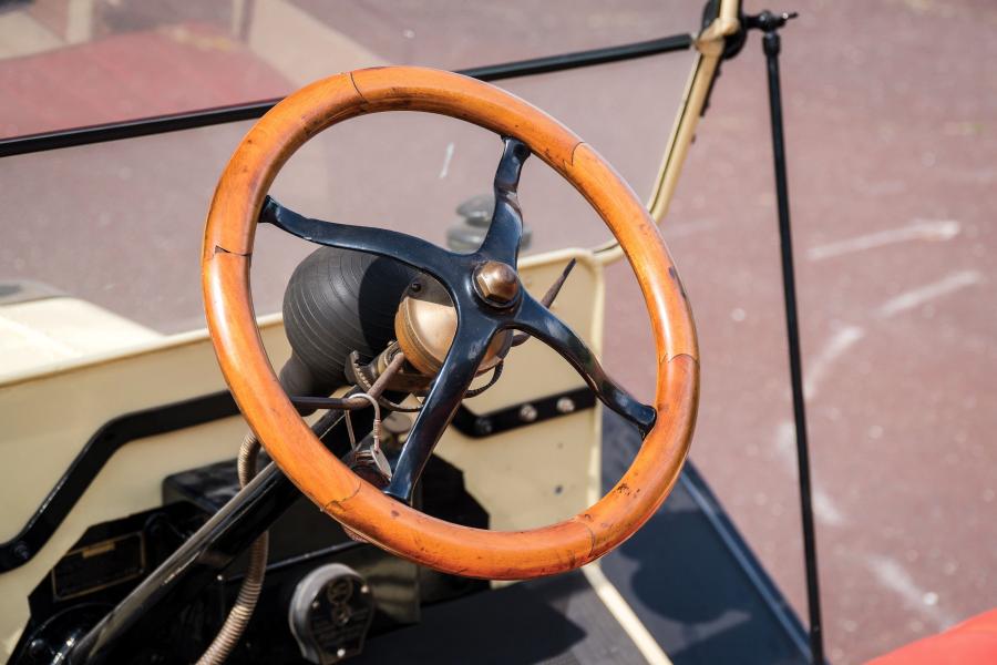 Панель приборов Ford Model T Pickup 1915 года  (фото 7 из 14)